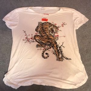 White Graphic T-shirt